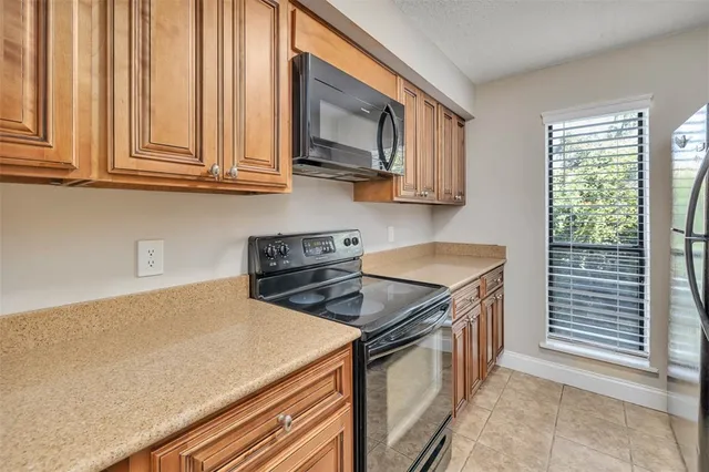 $340,000 | 2512 Demere Road, Unit 7, St. Simons Island, GA 31522