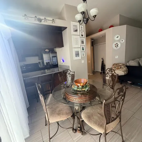 $299,900 | 1338 East Castlecrest Avenue, Visalia, CA 93292