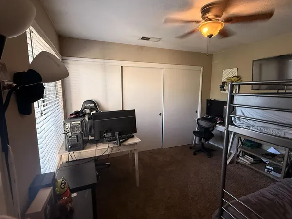 $284,900 | 1338 East Castlecrest Avenue, Visalia, CA 93292