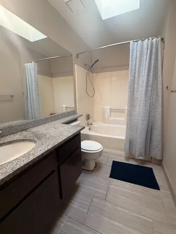 $299,900 | 1338 East Castlecrest Avenue, Visalia, CA 93292