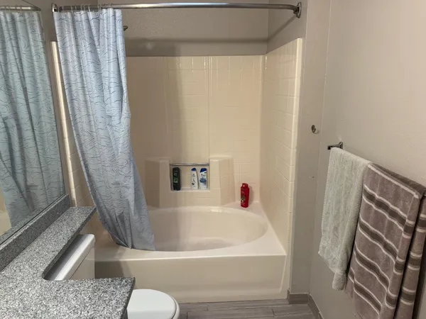 $284,900 | 1338 East Castlecrest Avenue, Visalia, CA 93292