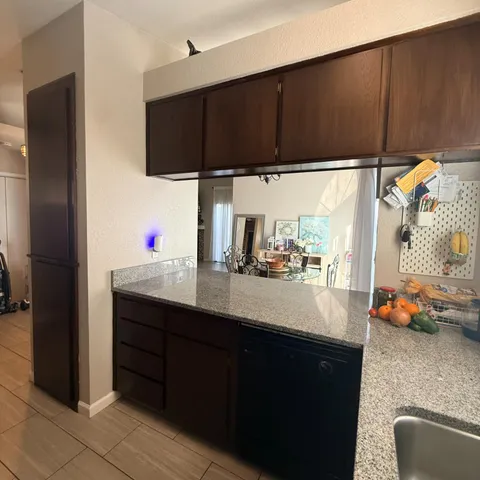 $299,900 | 1338 East Castlecrest Avenue, Visalia, CA 93292