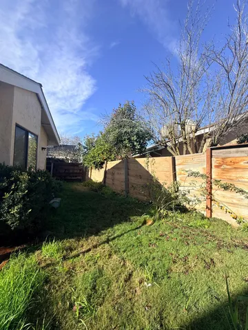 $299,900 | 1338 East Castlecrest Avenue, Visalia, CA 93292