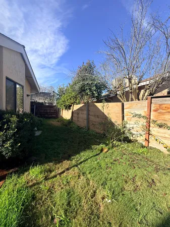 $284,900 | 1338 East Castlecrest Avenue, Visalia, CA 93292