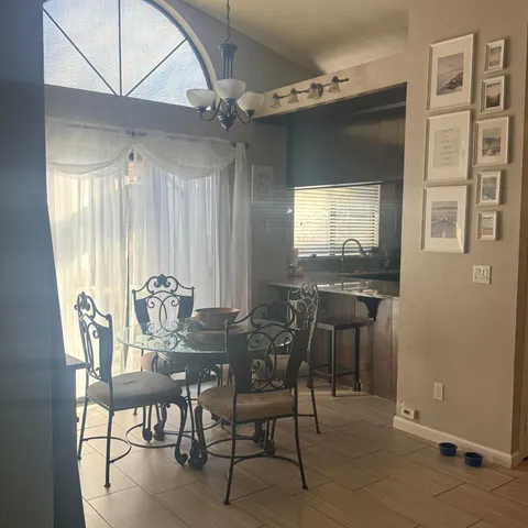 $299,900 | 1338 East Castlecrest Avenue, Visalia, CA 93292