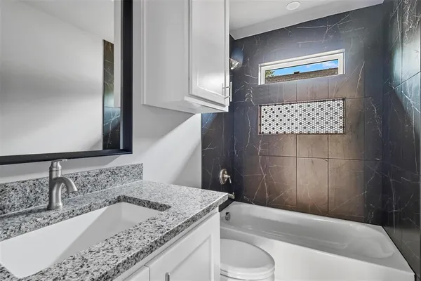 $1,700 | 1905 Gordon Street, Greenville, TX 75401