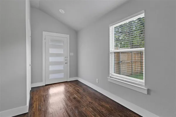 $1,700 | 1905 Gordon Street, Greenville, TX 75401