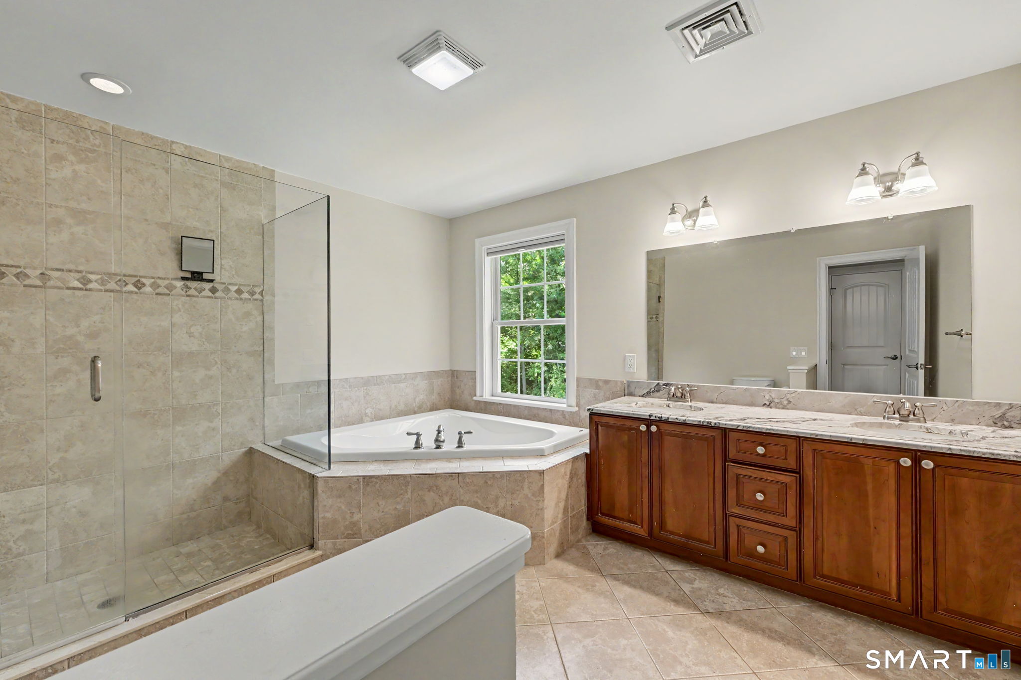 7 Hessian Drive Ridgefield, CT 06877 - Photo 23 of 40 Gallery Image 23