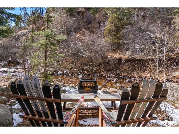 $1,685,000 | 818 Riverside Drive, Lyons, CO 80540