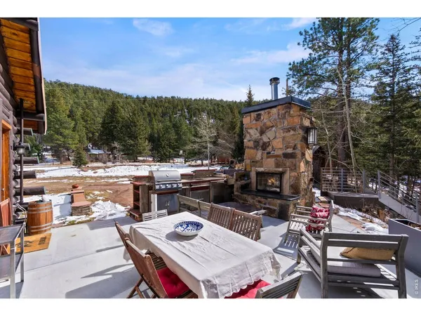 $1,685,000 | 818 Riverside Drive, Lyons, CO 80540