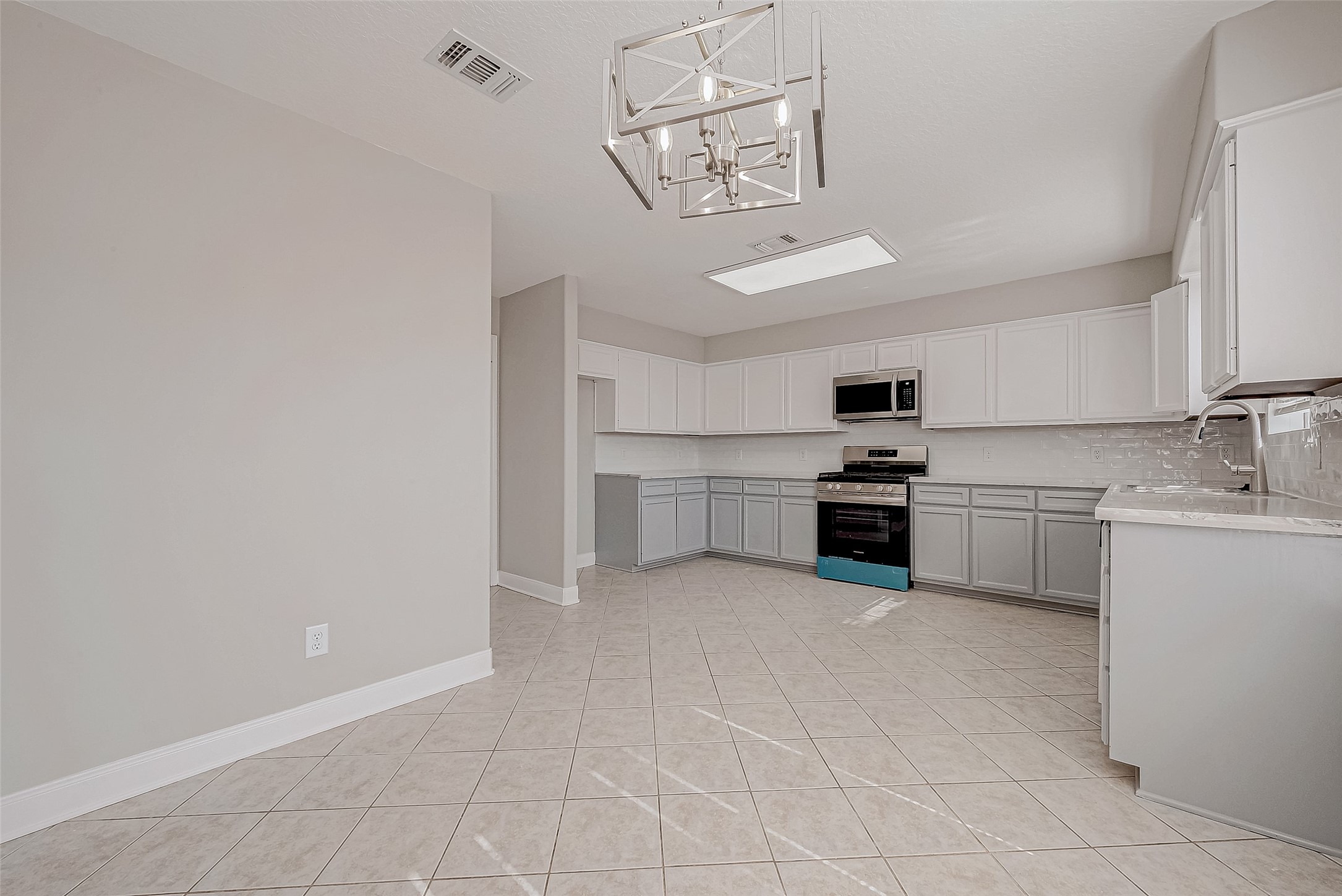 8714 Garrett Street Needville, TX 77461 - Photo 13 of 41