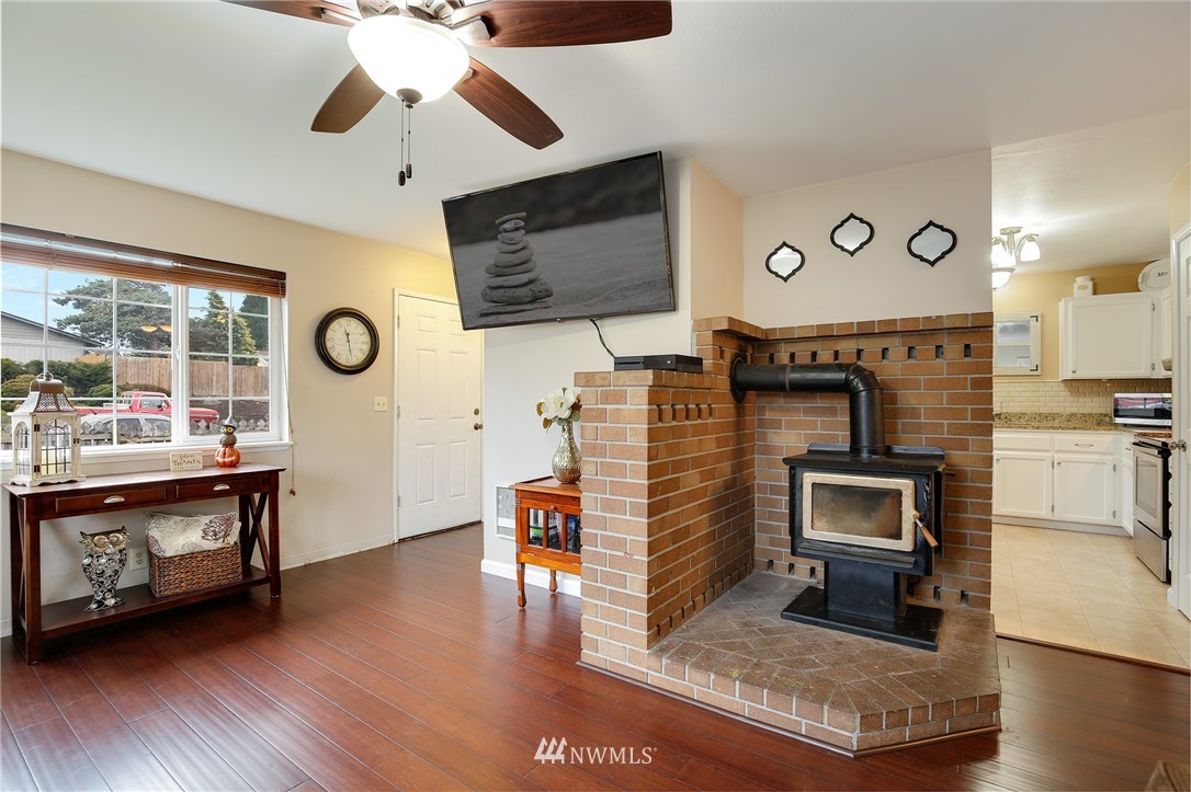 2300 Martin Road Mount Vernon, WA 98273 - Photo 5 of 24 Gallery Image 5