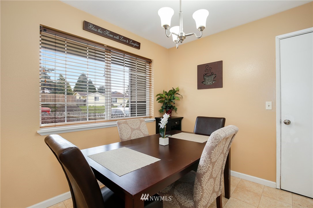 2300 Martin Road Mount Vernon, WA 98273 - Photo 6 of 24 Gallery Image 6
