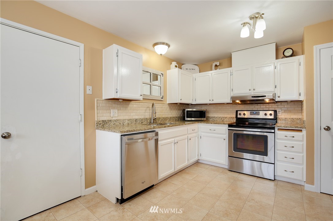 2300 Martin Road Mount Vernon, WA 98273 - Photo 8 of 24 Gallery Image 8