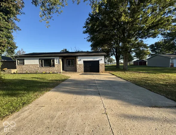 $194,999 | 1478 East Jordan Drive, New Castle, IN 47362