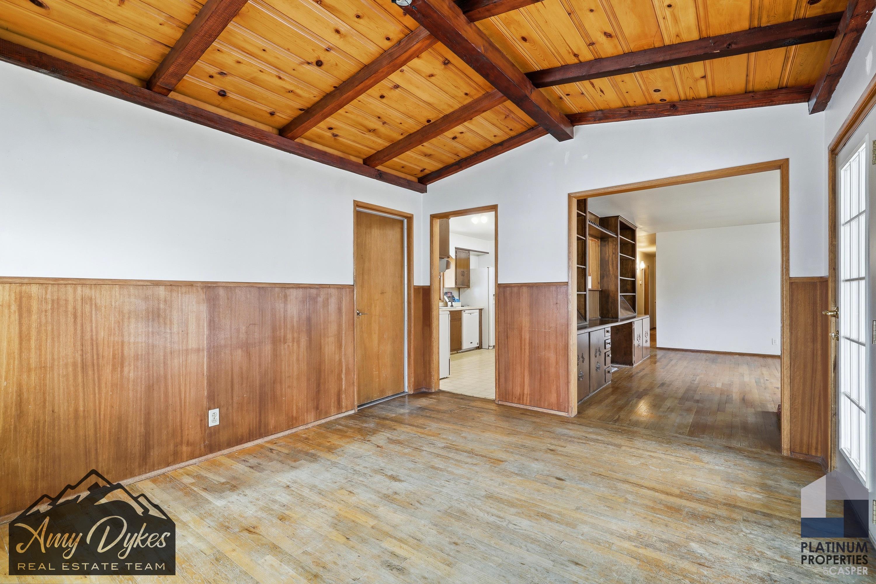 146 Valley Drive Casper, WY 82604 - Photo 6 of 24