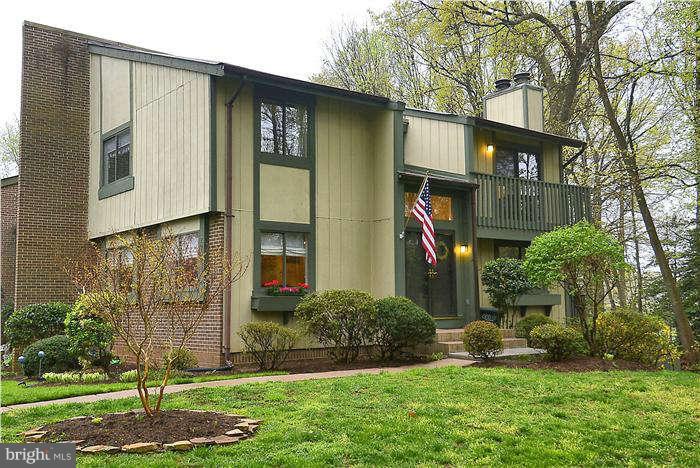 2010 Winged Foot Court Reston, VA 20191 - Photo 1 of 30 Front view