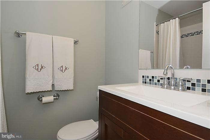 2010 Winged Foot Court Reston, VA 20191 - Photo 15 of 30 Bath