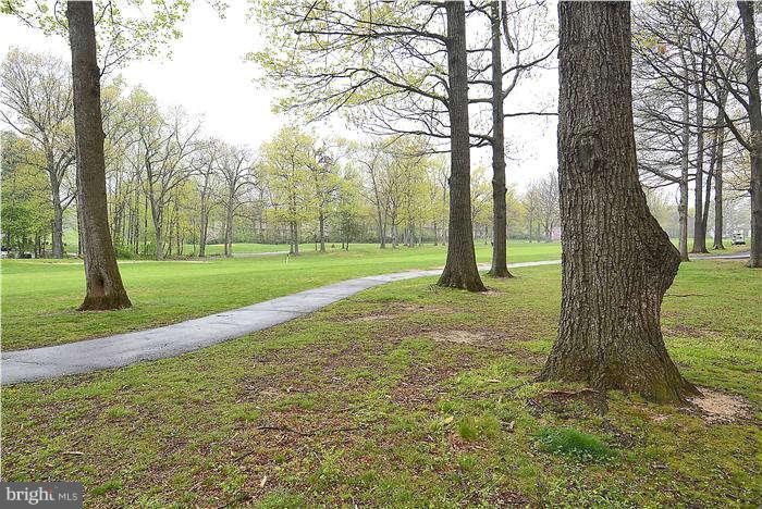 2010 Winged Foot Court Reston, VA 20191 - Photo 26 of 30 Golf Course View
