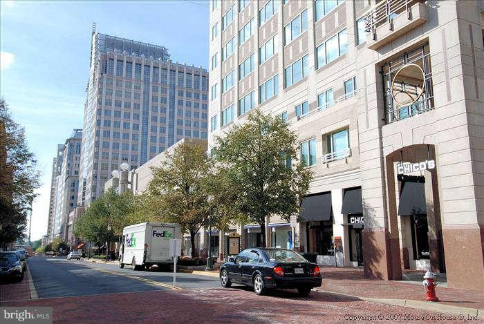 2010 Winged Foot Court Reston, VA 20191 - Photo 29 of 30 Reston Town Center