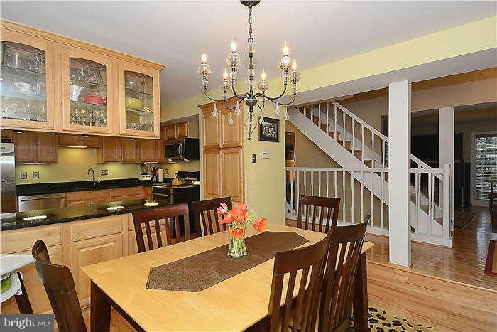 2010 Winged Foot Court Reston, VA 20191 - Photo 7 of 30 Dining Room