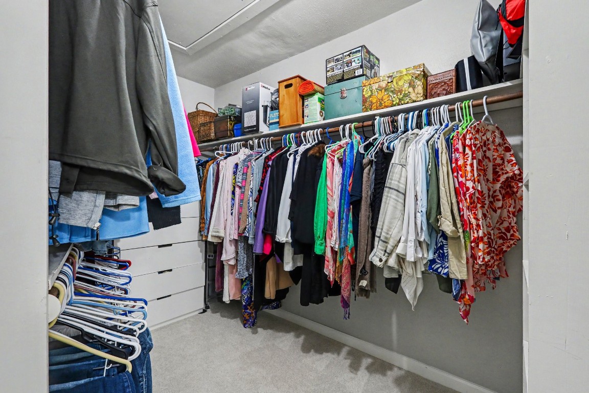 8327 Spring Wind Drive Houston, TX 77040 - Photo 15 of 30 Walk-in closet