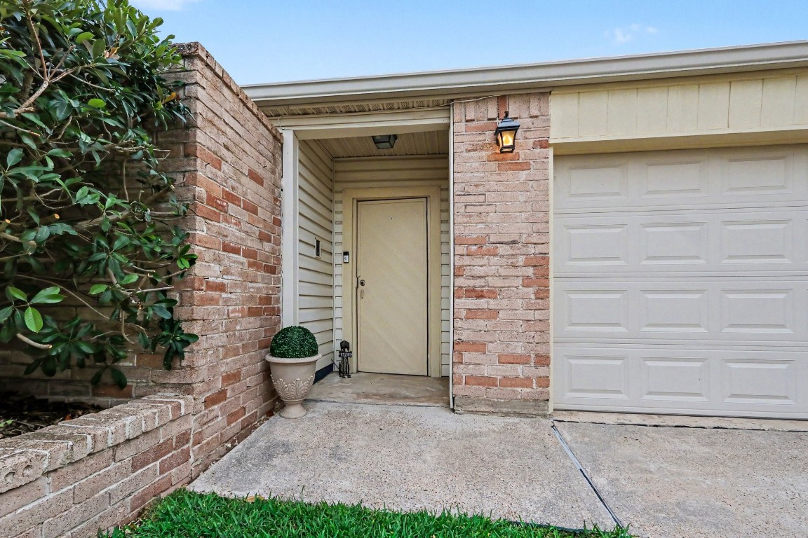 8327 Spring Wind Drive Houston, TX 77040 - Photo 3 of 30 Enter in to your private retreat