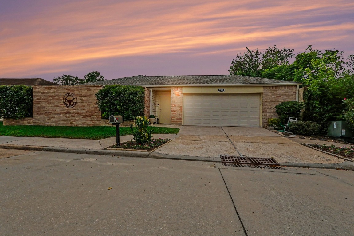 8327 Spring Wind Drive Houston, TX 77040 - Photo 4 of 30 Patio homes provide a comfortable level of privacy