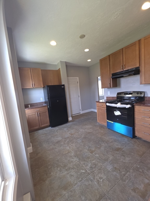 25 Lester Street, Unit 1 Fall River, MA 02724 - Photo 10 of 12