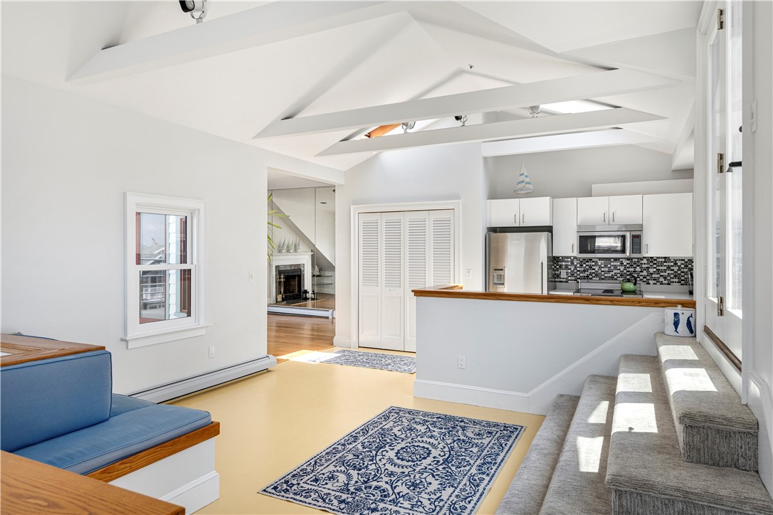 433 Thames Street, Unit E Newport, RI 02840 - Photo 10 of 49