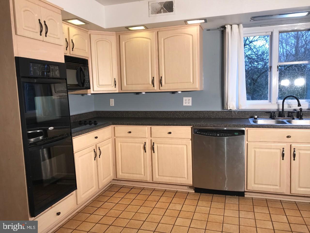 11439 Fox Hill Road Culpeper, VA 22701 - Photo 5 of 25 Kitchen other view
