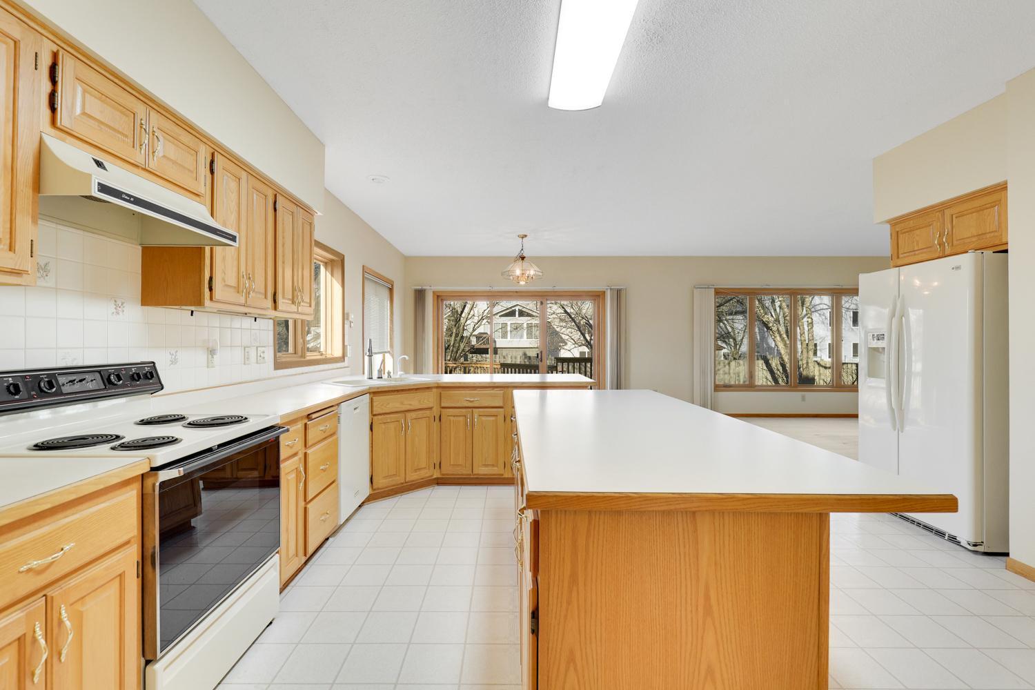 9032 McGuffey Road Eden Prairie, MN 55347 - Photo 8 of 35