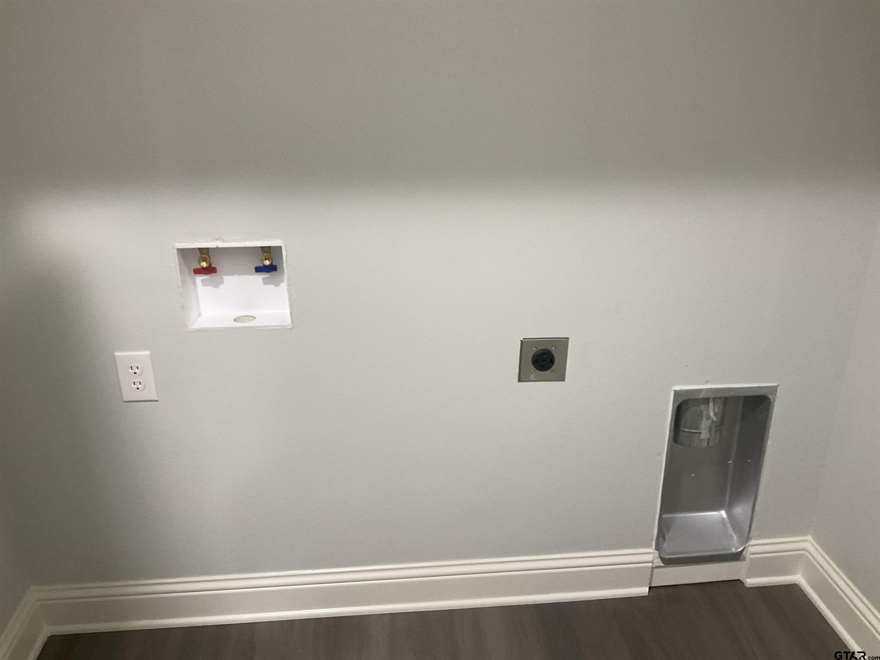 13220 Teton Road Tyler, TX 75709 - Photo 23 of 35 a view of room with window