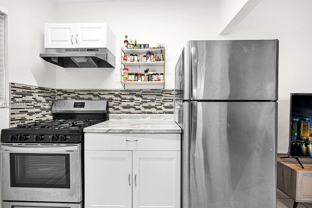 7625 Harding Avenue, Unit 1 Miami Beach, FL 33141 - Photo 5 of 23