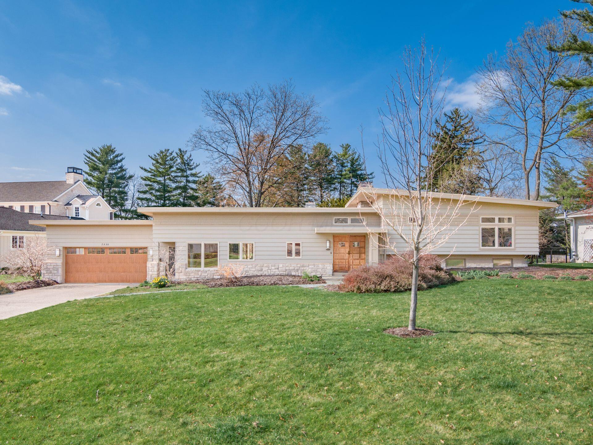 2530 Sherwin Road Upper Arlington, OH 43221 - Photo 3 of 72 03_2530 Sherwin Rd