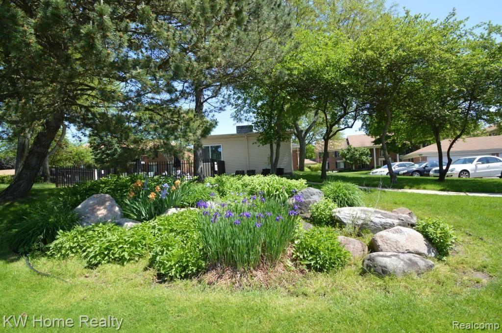 29656 Middlebelt Road, Unit 2402 Farmington Hills, MI 48334 - Photo 30 of 36