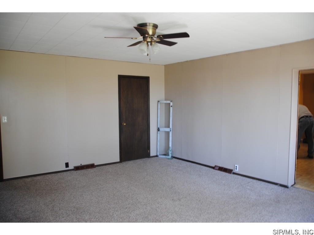 8637 Highway 159 Dorsey, IL 62021 - Photo 16 of 23 Gallery Image 16
