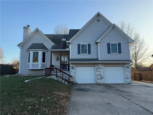 $349,000 | 205 West Laredo Trail, Raymore, MO 64083