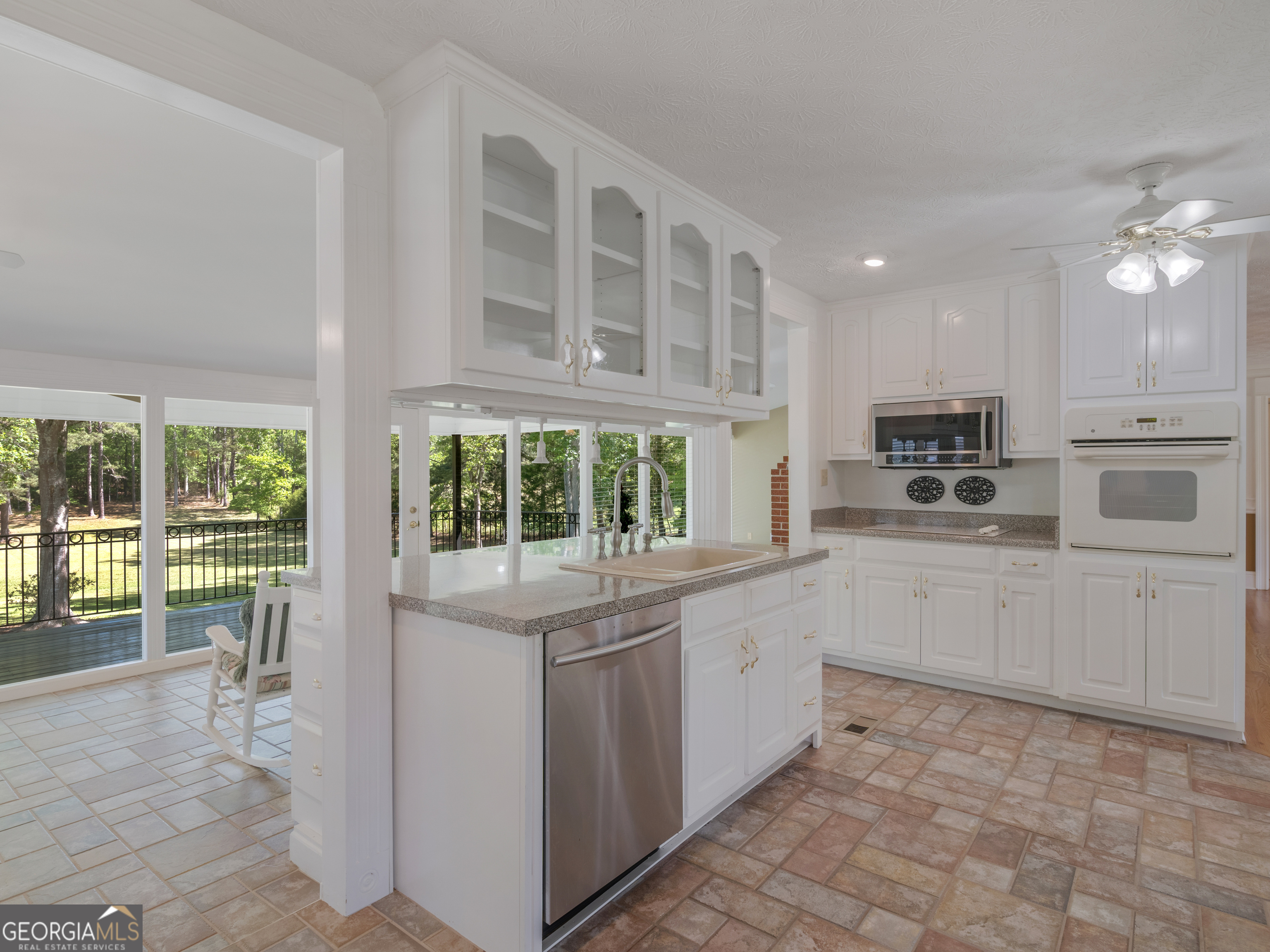 723 Goza Road Fayetteville, GA 30215 - Photo 9 of 44