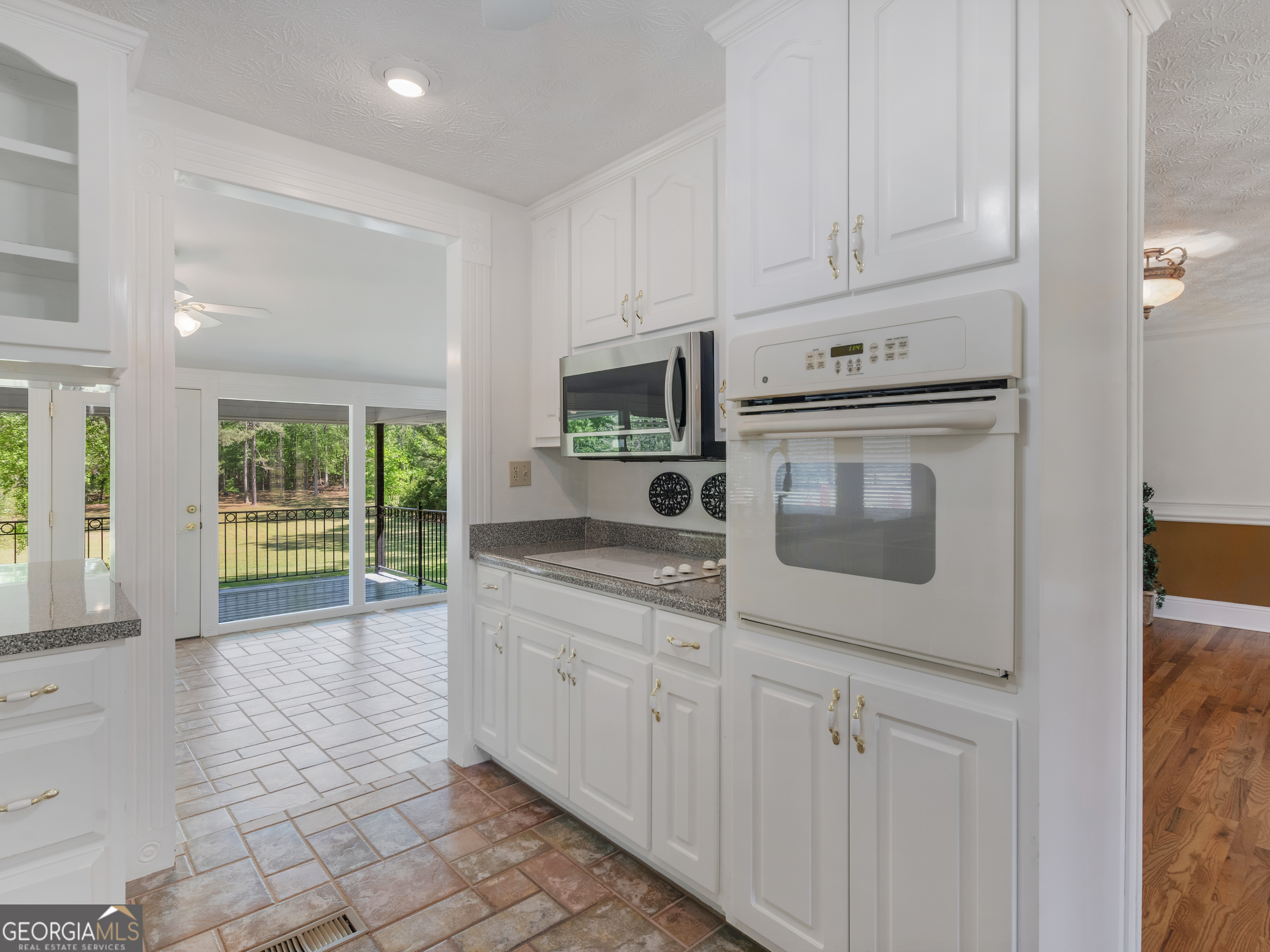 723 Goza Road Fayetteville, GA 30215 - Photo 10 of 44