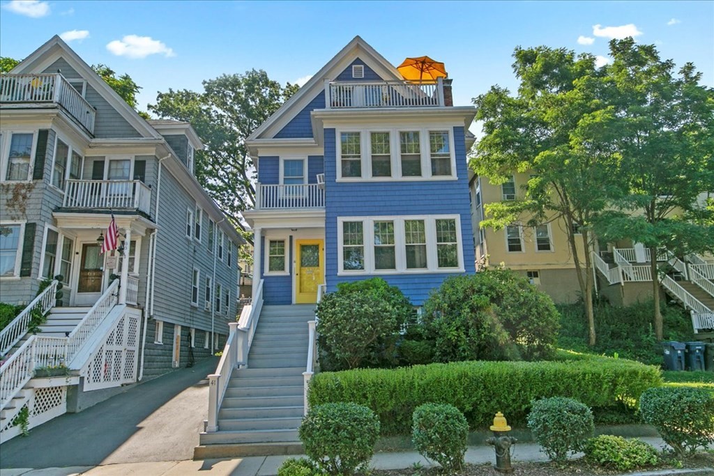 41 Wallingford Road, Unit 1 Boston, MA 02135 - Photo 1 of 26