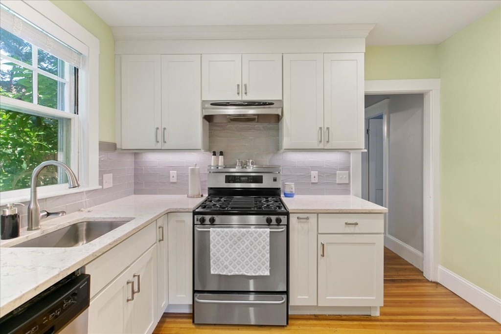 41 Wallingford Road, Unit 1 Boston, MA 02135 - Photo 17 of 26