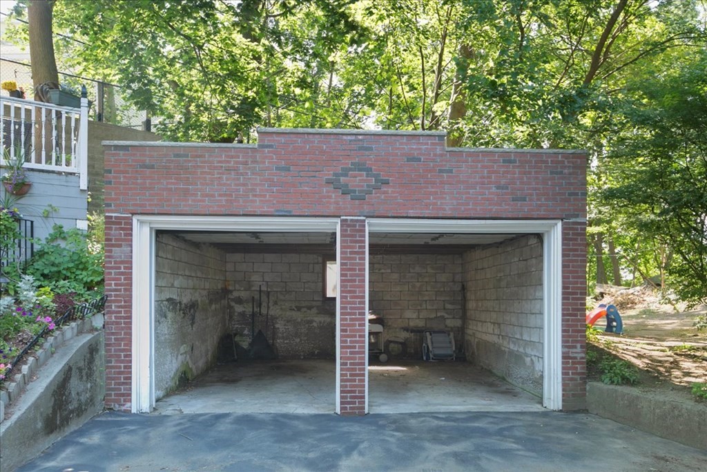 41 Wallingford Road, Unit 1 Boston, MA 02135 - Photo 2 of 26