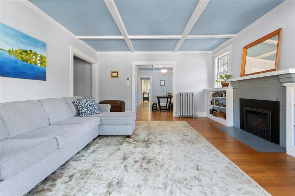 41 Wallingford Road, Unit 1 Boston, MA 02135 - Photo 4 of 26