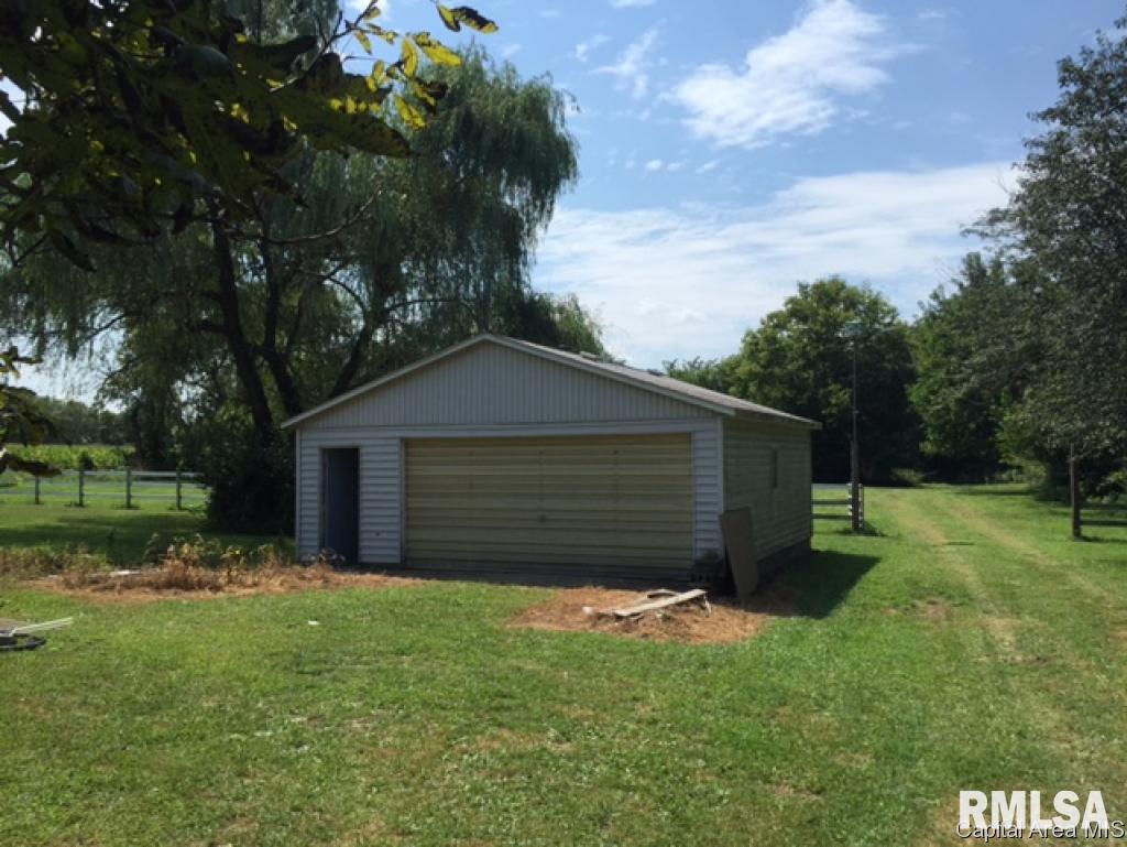 6011 Stagecoach Road Pleasant Plains, IL 62677 - Photo 4 of 7 Gallery Image 4