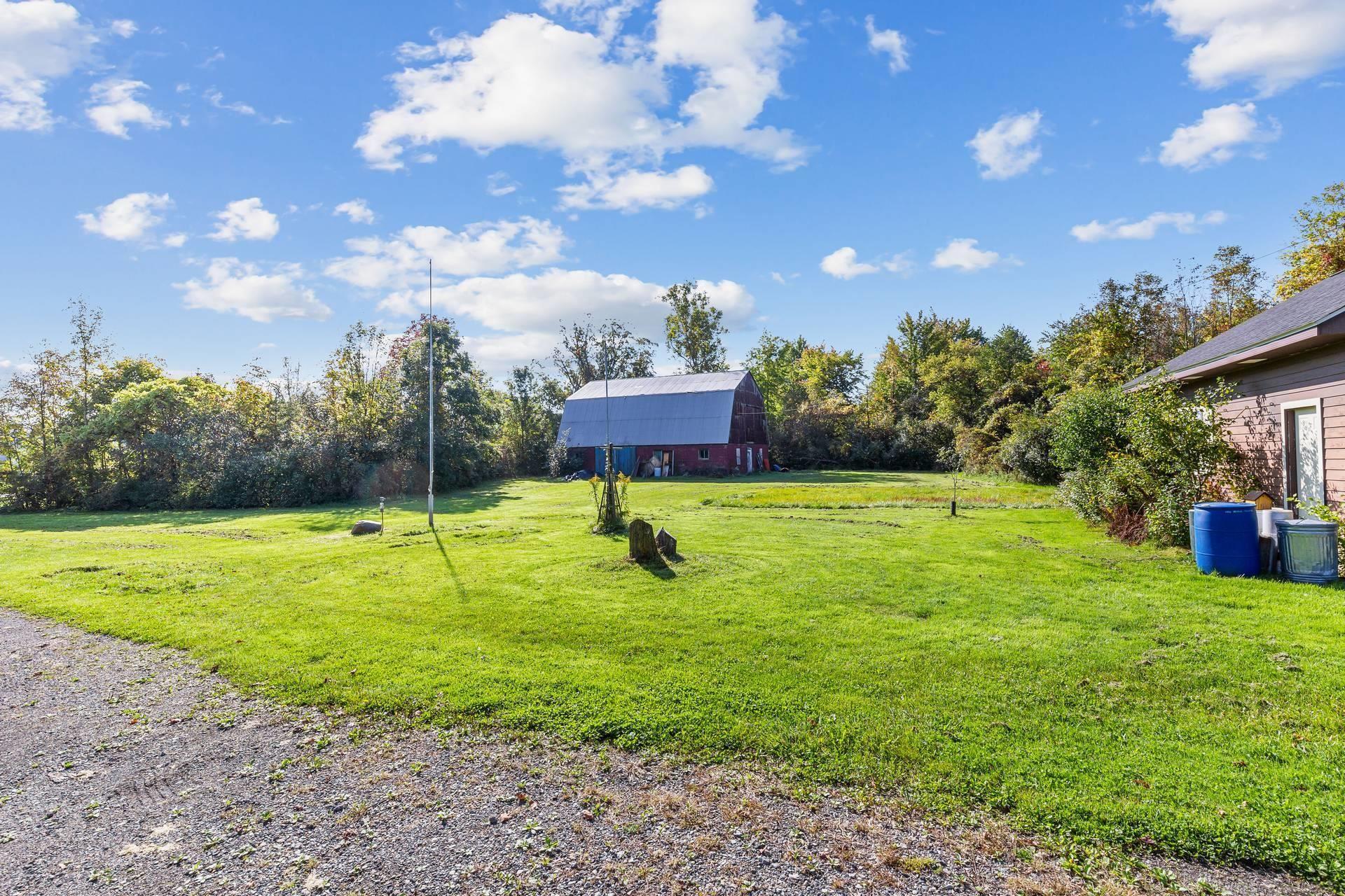 10015 Springborn Road Casco, MI 48064 - Photo 35 of 35 50123692-34.JPG