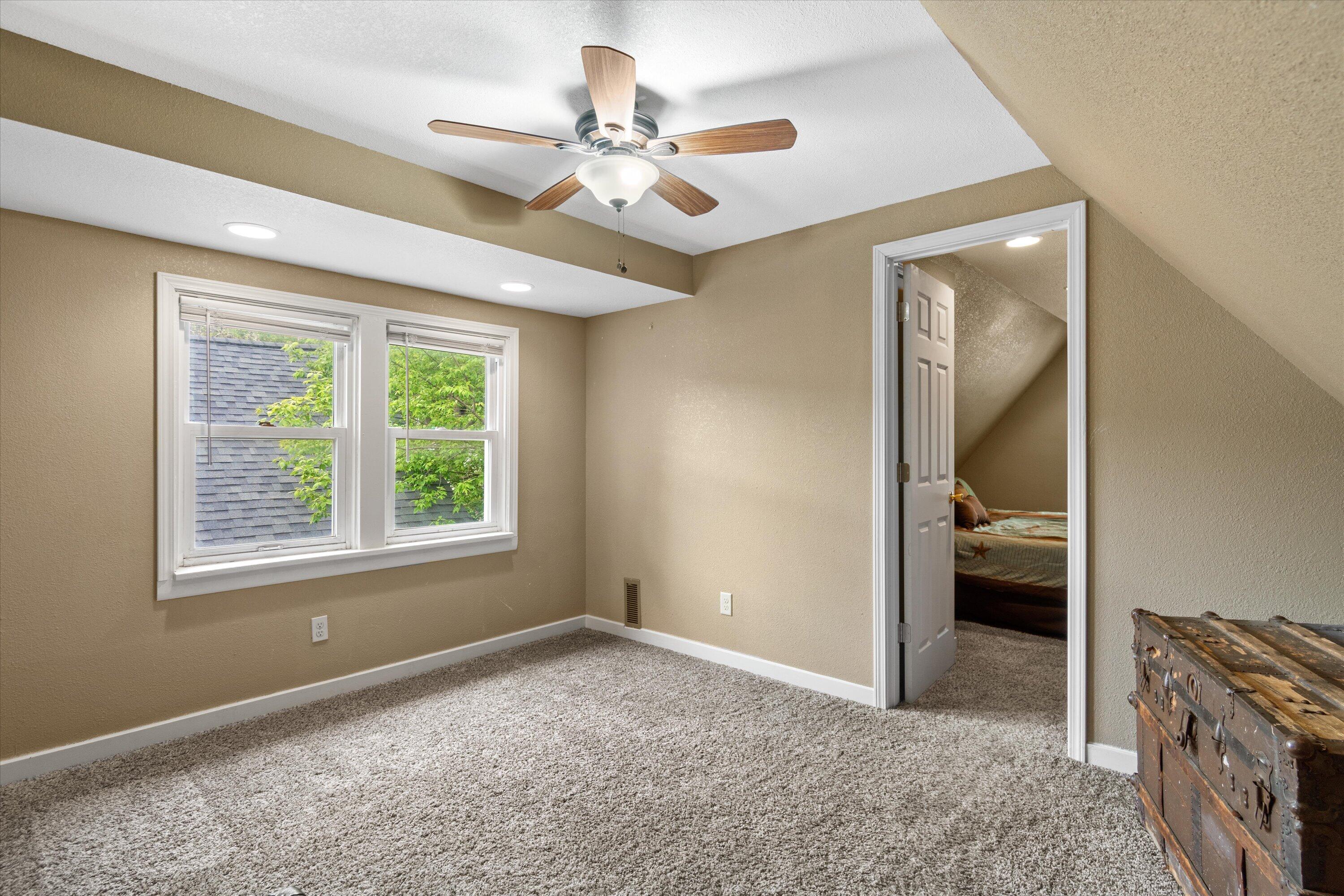 616 South 61st Street Milwaukee, WI 53214 - Photo 17 of 31 Upstairs Den/Offic