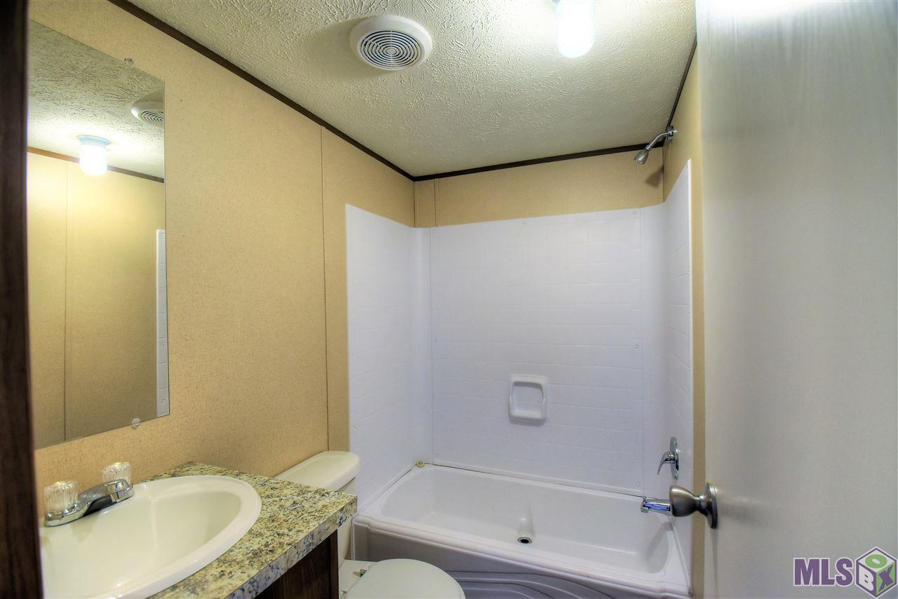 9526 Rod Anderson Road St. Amant, LA 70774 - Photo 9 of 11 Gallery Image 9