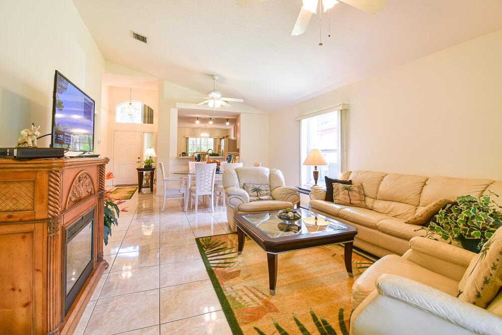 5104 Elpine Way Riviera Beach, FL 33418 - Photo 7 of 23 DSC_0326