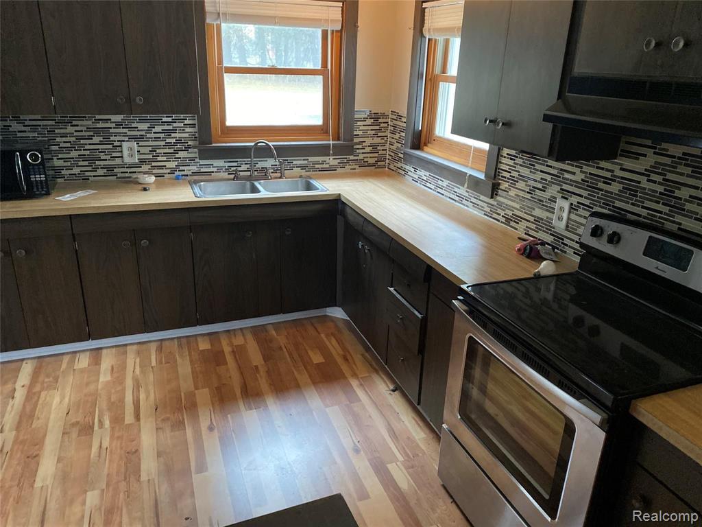1559 Harper Road Mason, MI 48854 - Photo 4 of 22
